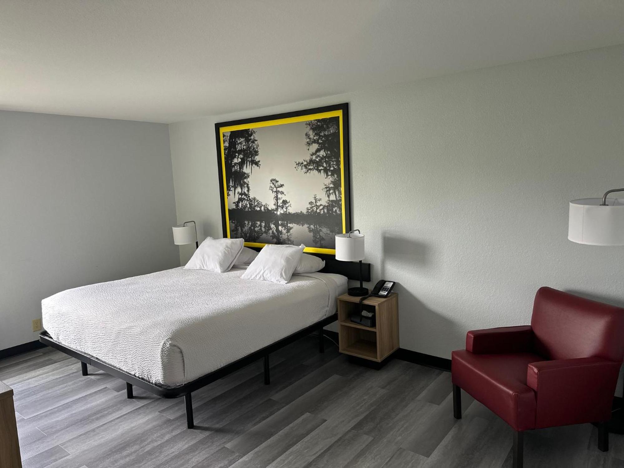 Super 8 By Wyndham Alexandria La Hotel ภายนอก รูปภาพ