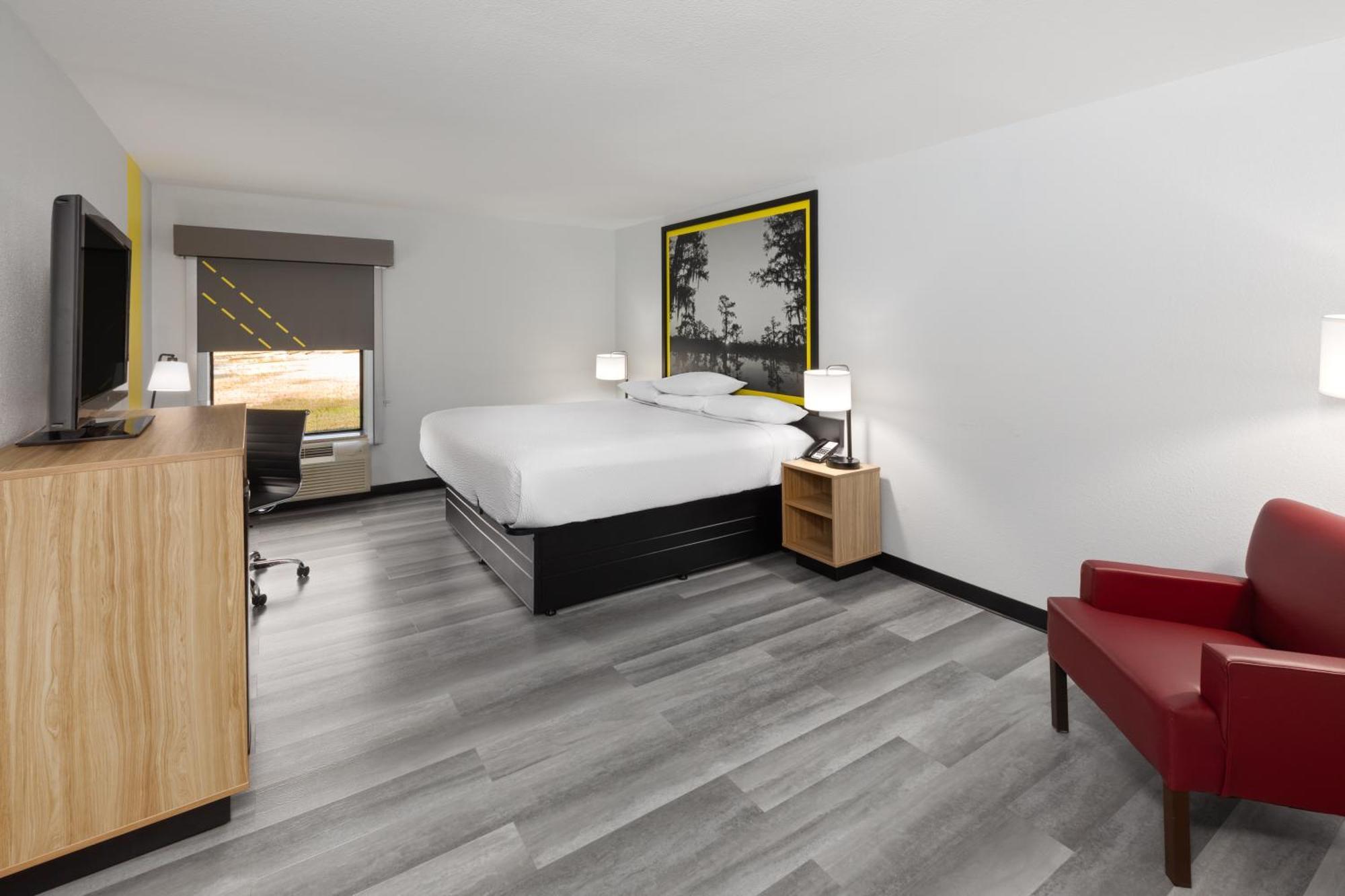Super 8 By Wyndham Alexandria La Hotel ภายนอก รูปภาพ