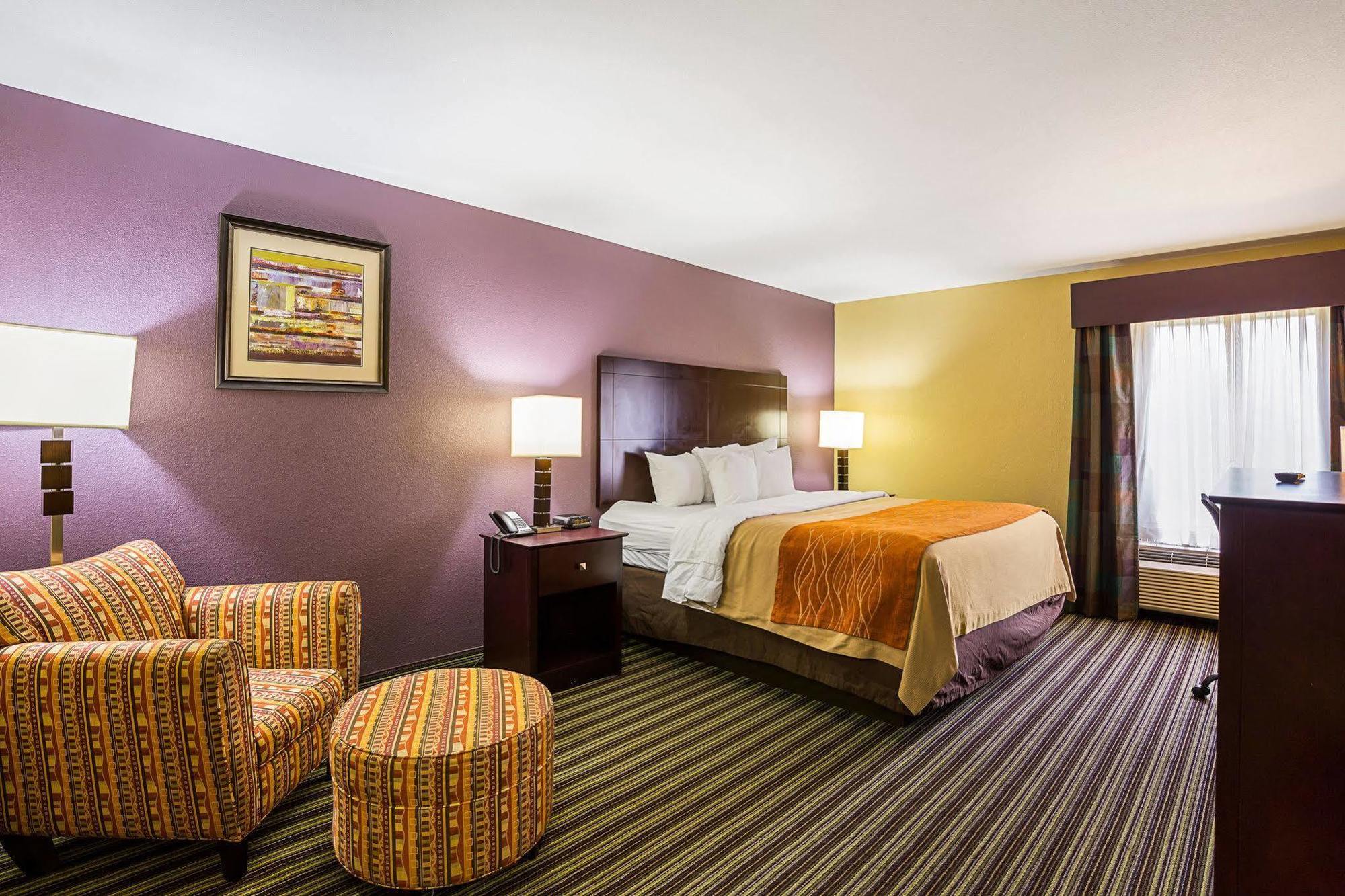 Super 8 By Wyndham Alexandria La Hotel ภายนอก รูปภาพ